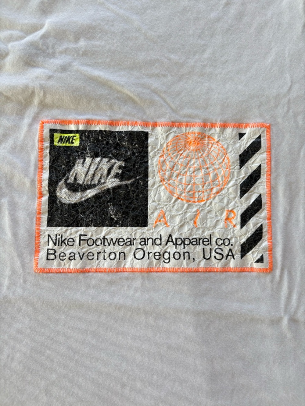 Nike Air Earth T-Shirt White CT6541-100 Beaverton OR Mens Size XXL Made in Egypt - Picture 7 of 13